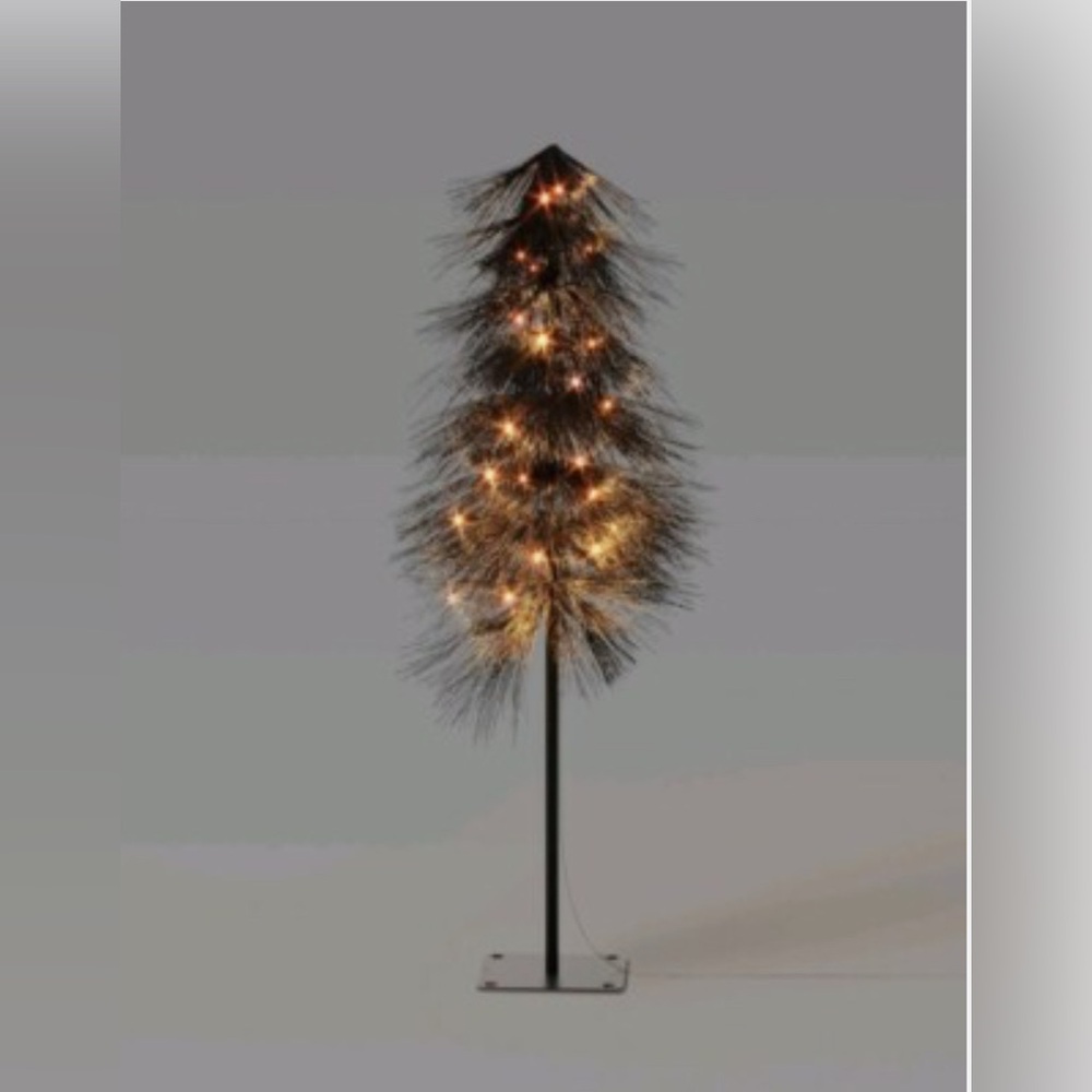 Hyde and EEK! LED EERIE TREE - Picture 7 of 10